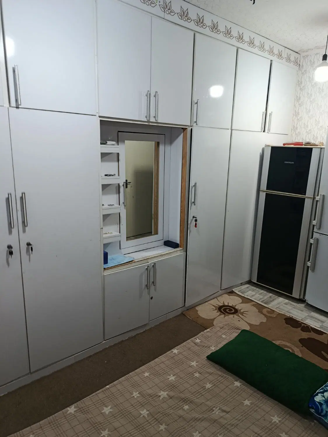 فروش یک واحد از چهار واحده