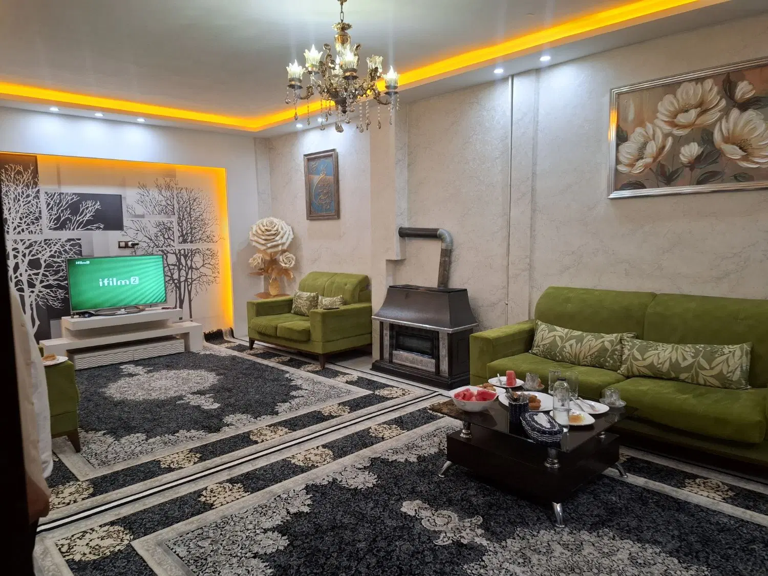 آپارتمان ۹۰متری حاشیه خیابان طلوع