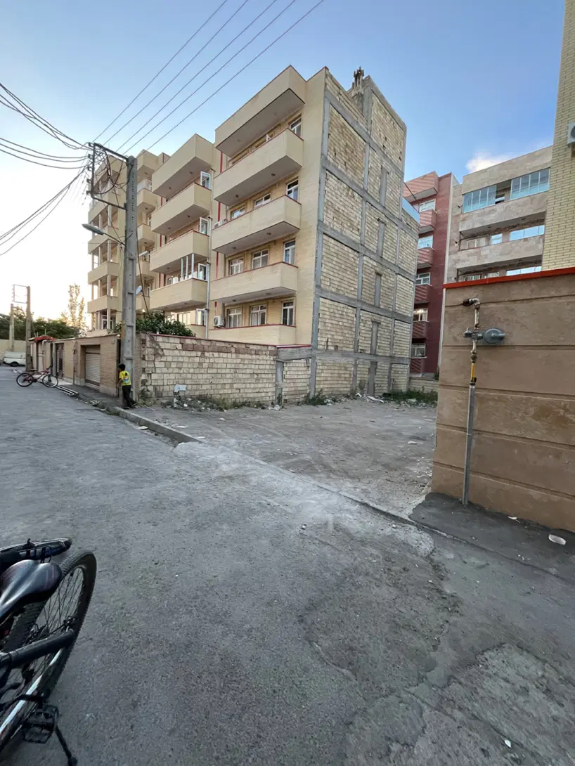 زمین مسکونی