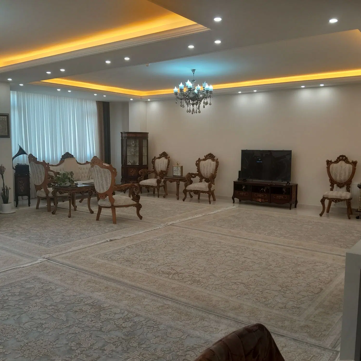 اپارتمان کارمندان ایستگاه ۲۱۷متر ۲بر
