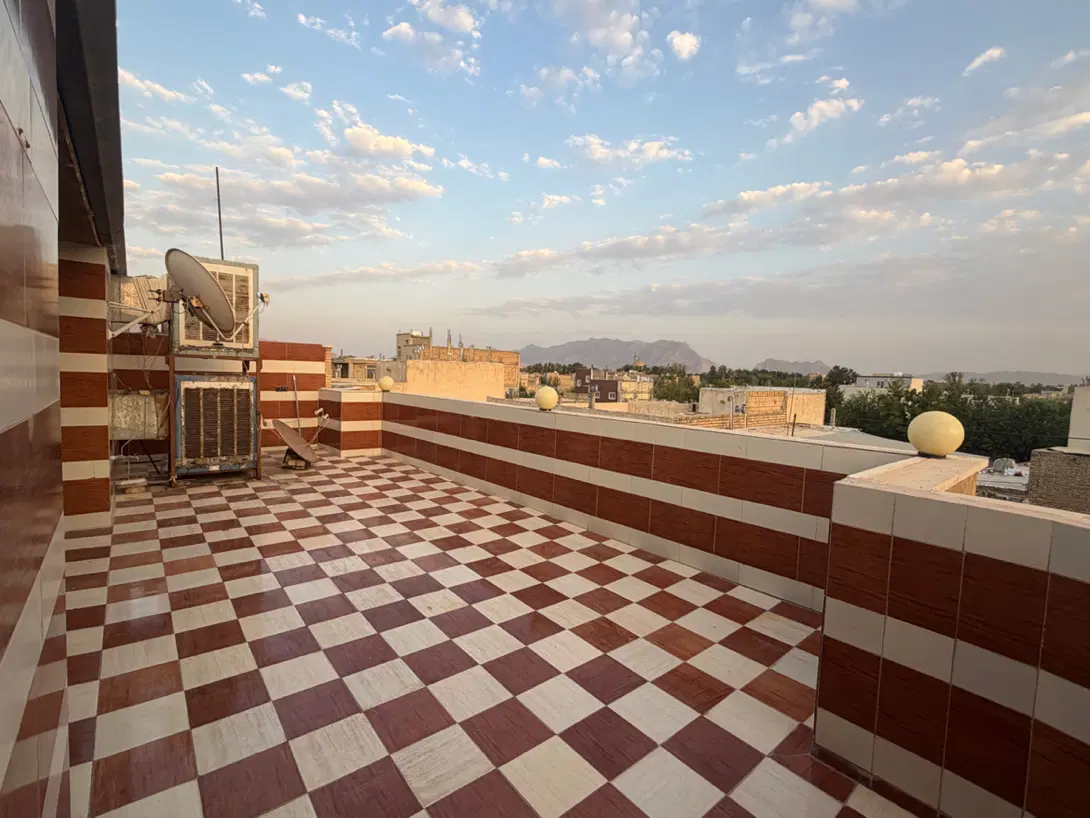 اجاره مسکونی دو خواب، درچه، حیاط‌دار