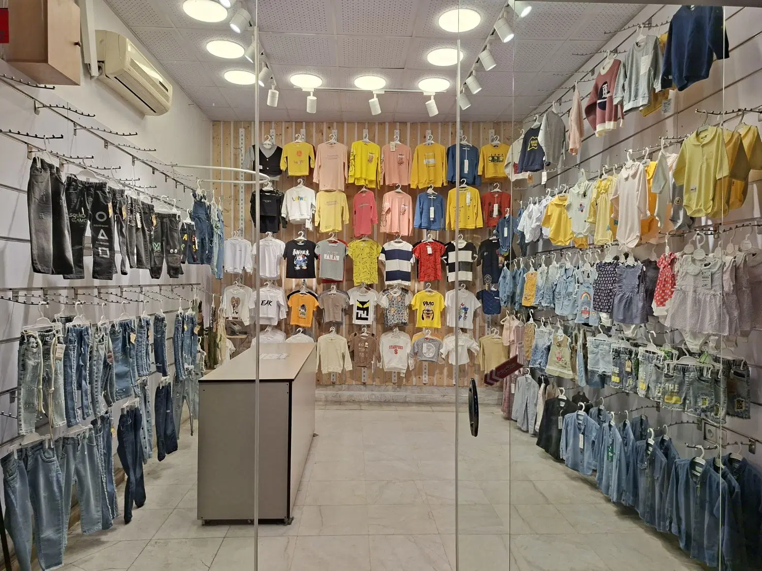 اجاره مغازه در خیابان خمینی مناسب طلافروشی