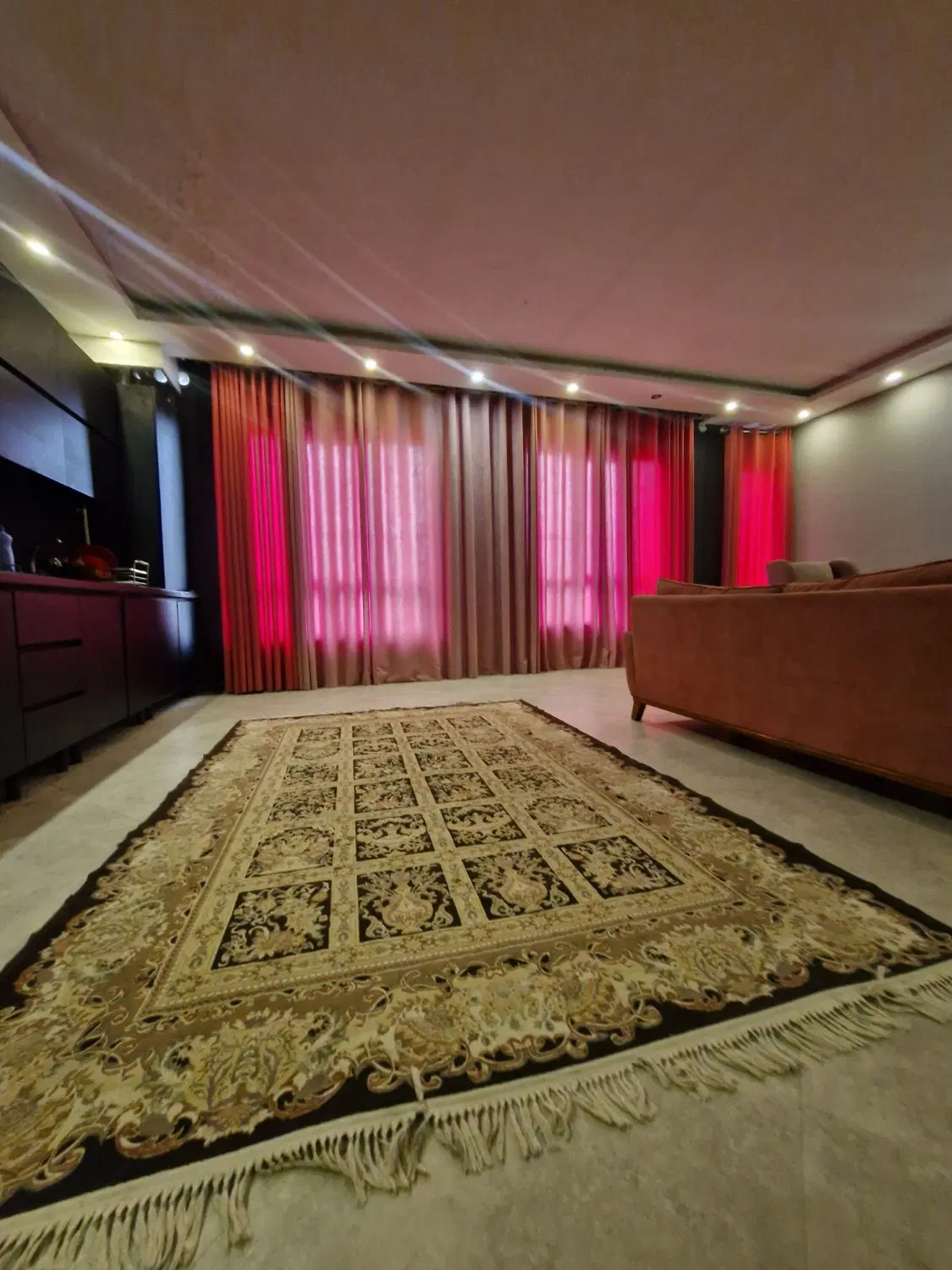 اجاره واحد ۱۲۰ متری روزانه