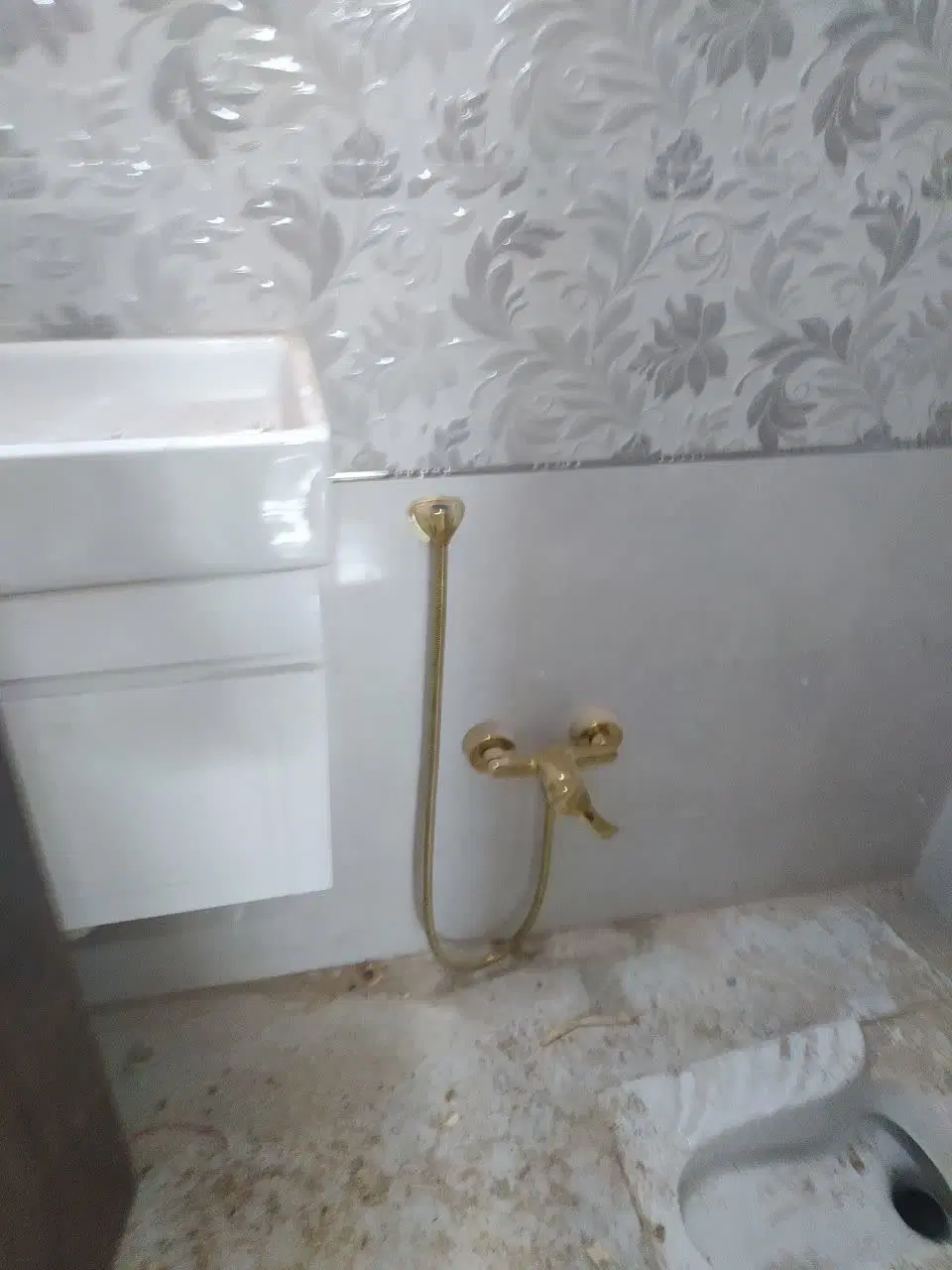 رهن و اجاره همکف منزل آباد