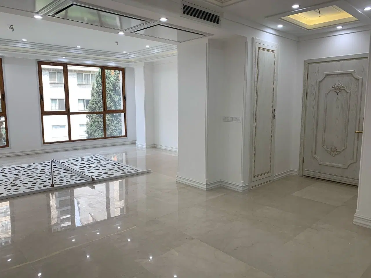 ۱۲۳ متر دوخواب_دلباز_بدون پرتی_دوبر نور_کم‌واحد