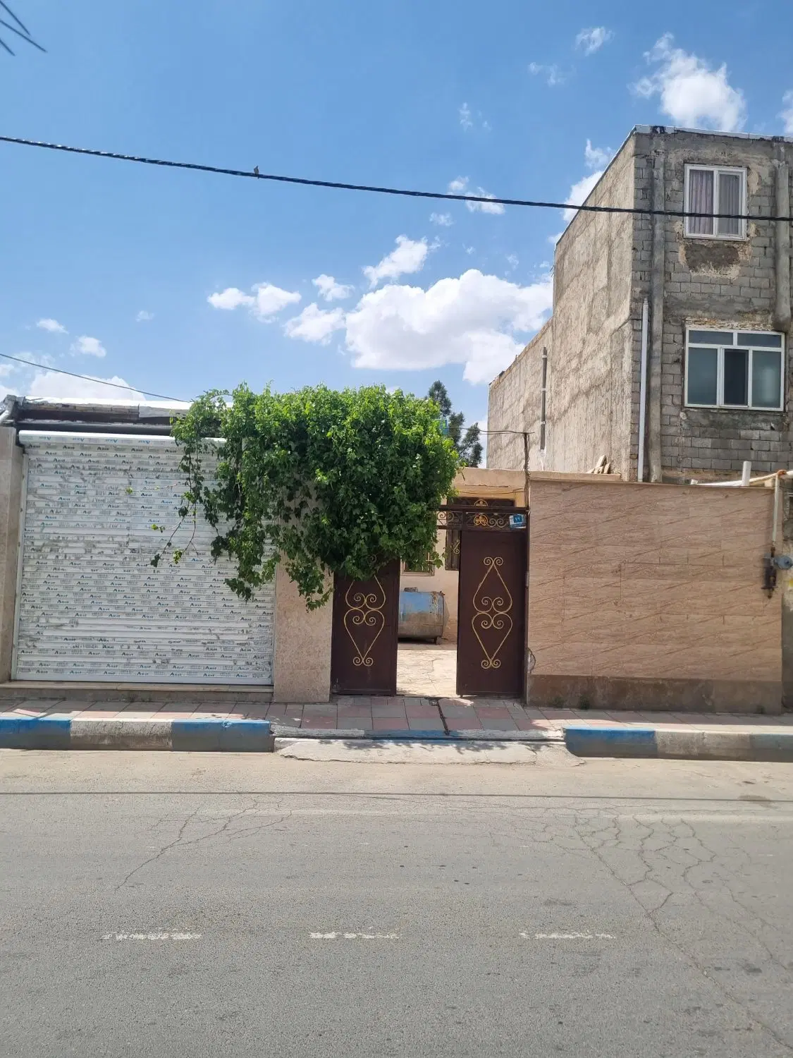 خانه ویلایی بهر بلوار ۲۱۲متر