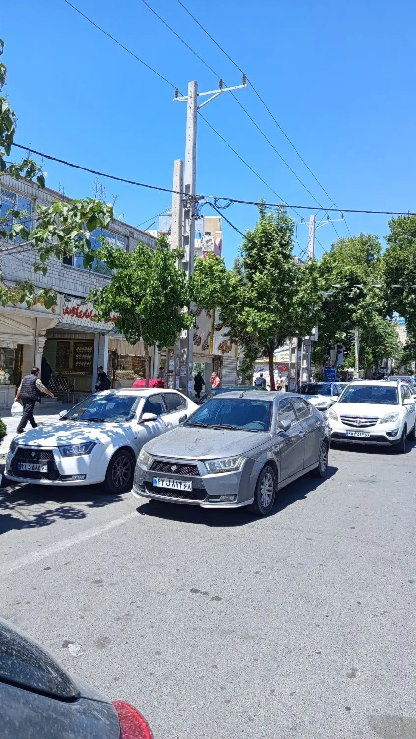 ۳۲متر تجاری هشتگرد قدیم رو بروی پاساژ صدف