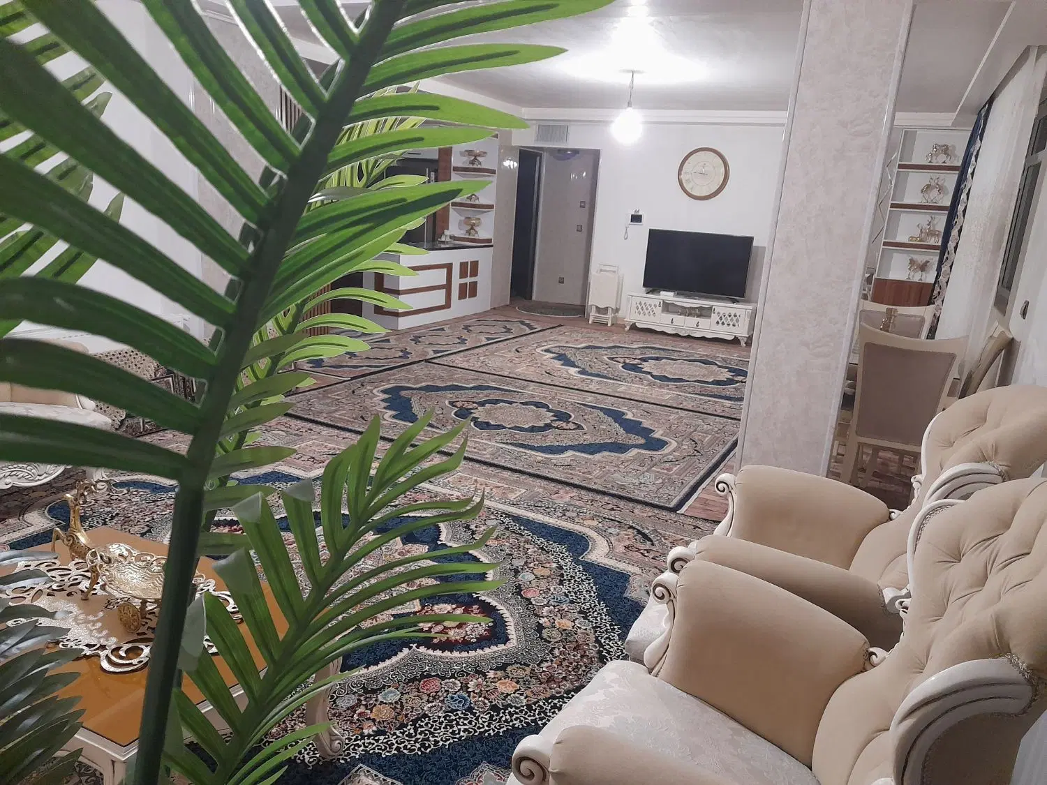 رهن واحد ۱۲۰ متری بدون پارکینگ شهرک مدنی