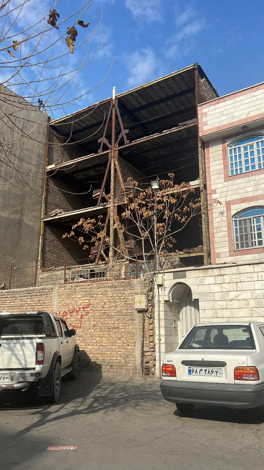 خانه کلنگی صفا شرقی