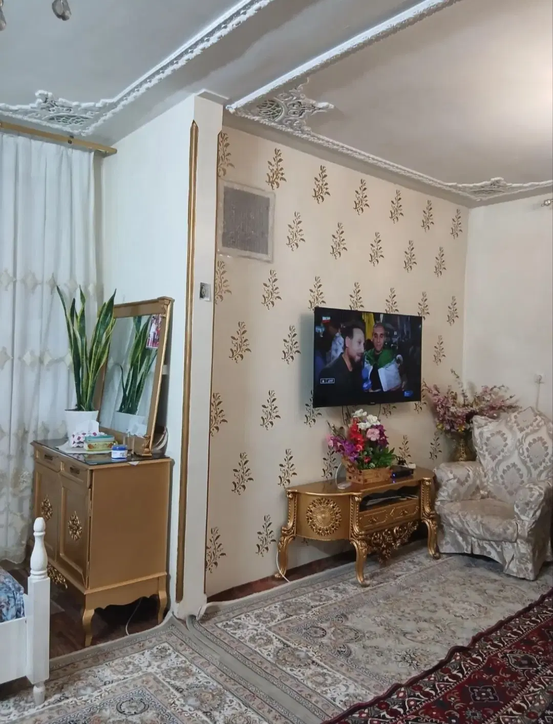 تک واحدی همکف