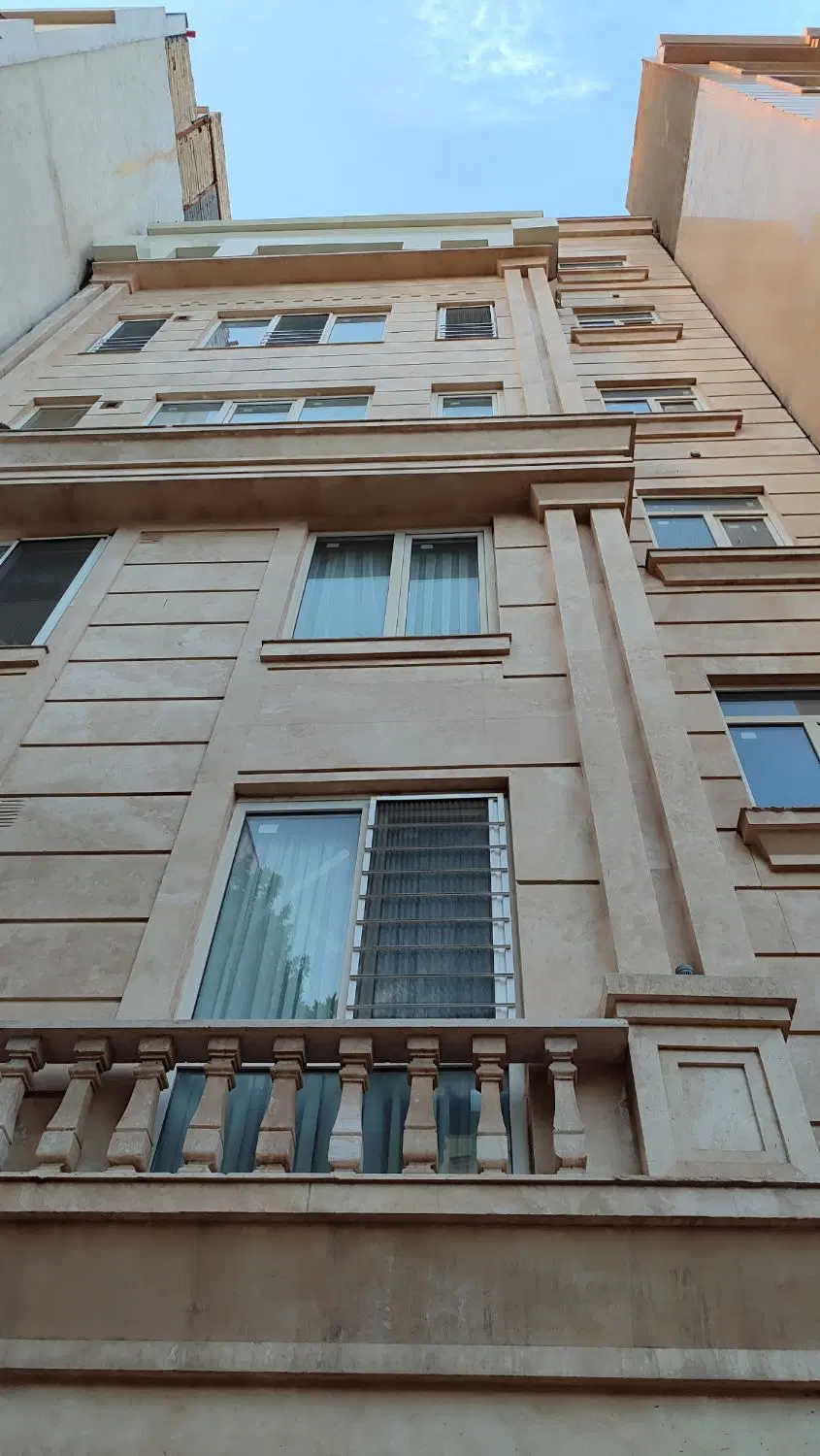 اپارتمان 100متر صفر