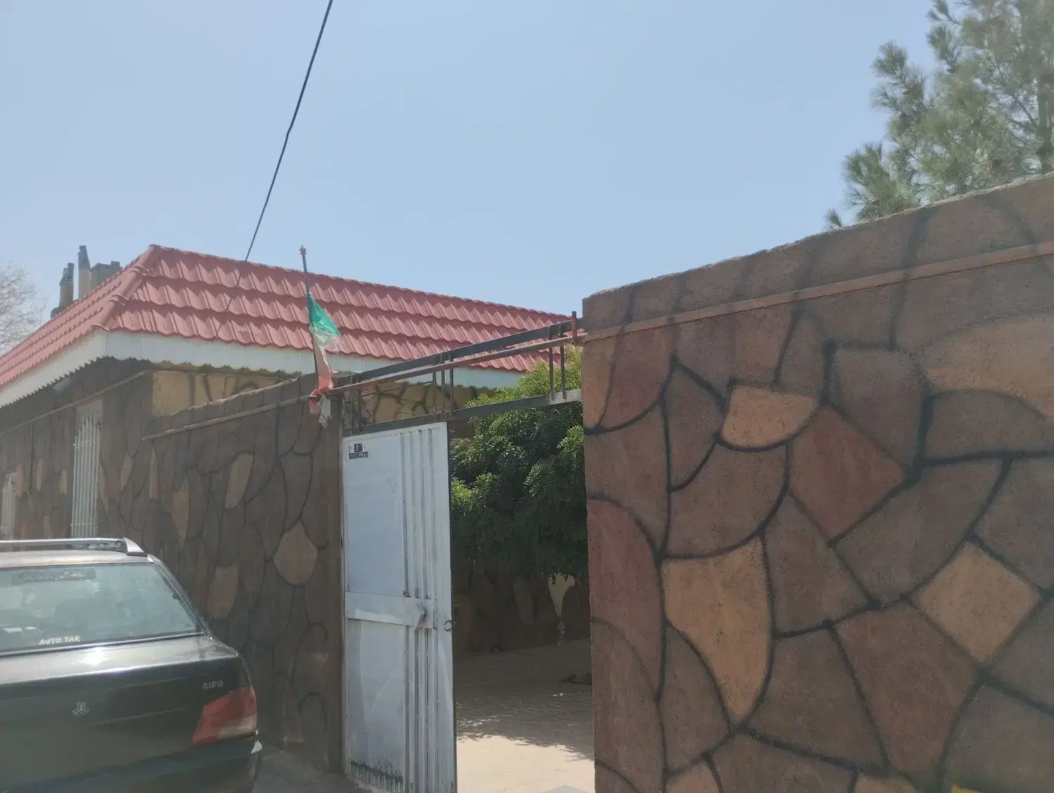 باغ ویلا 860 متری با امتیازات کامل آب برق گاز