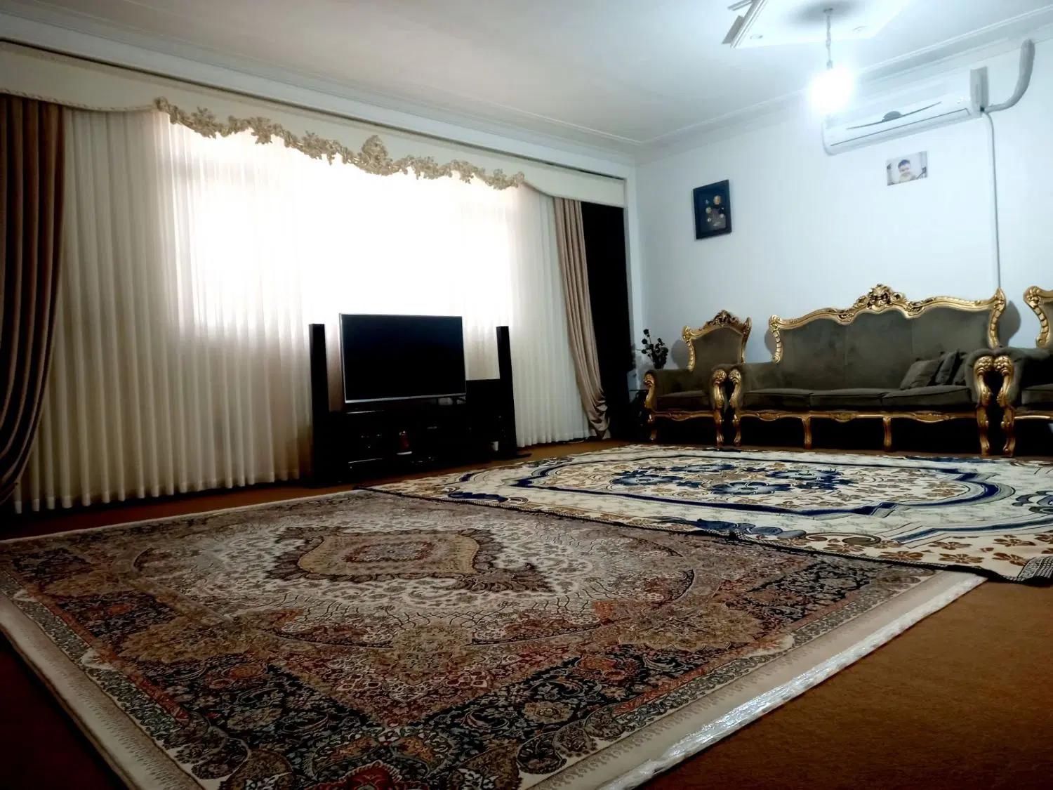 واحد ۱۲۰متری پارکینگ اختصاصی