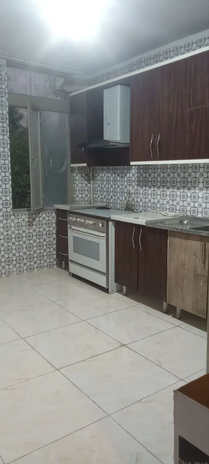 طوس اسدی ۱۶۵متری
