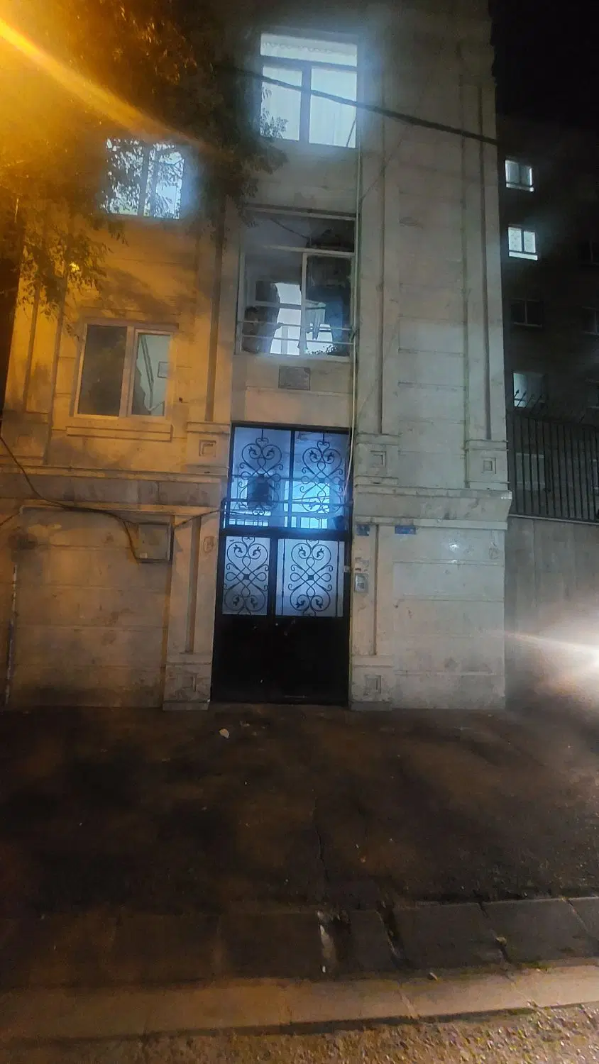فروش۷۰مترآپارتمان باسندمادر