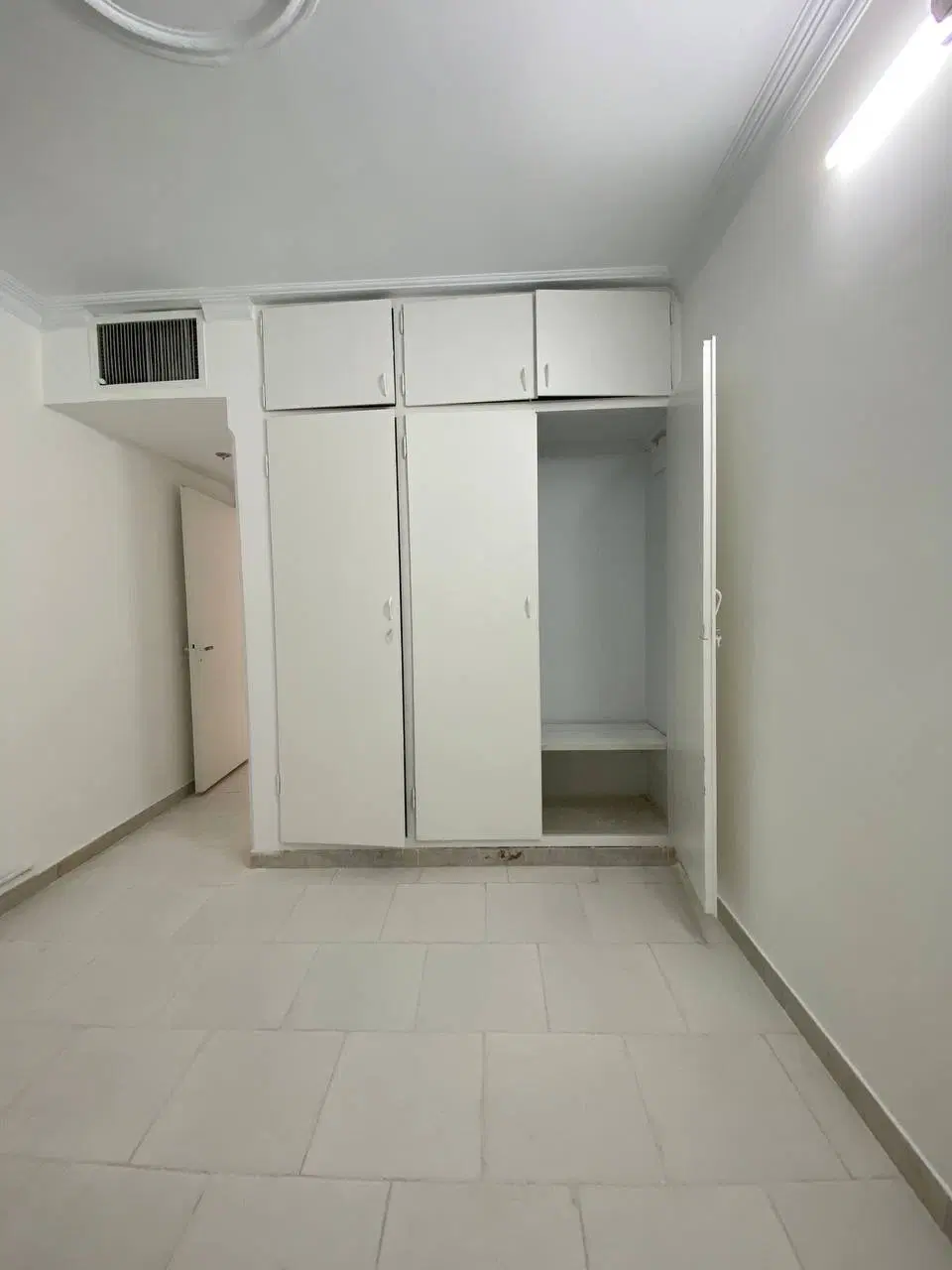 آپارتمان ۶۴ متری پارکینگ و انباری
