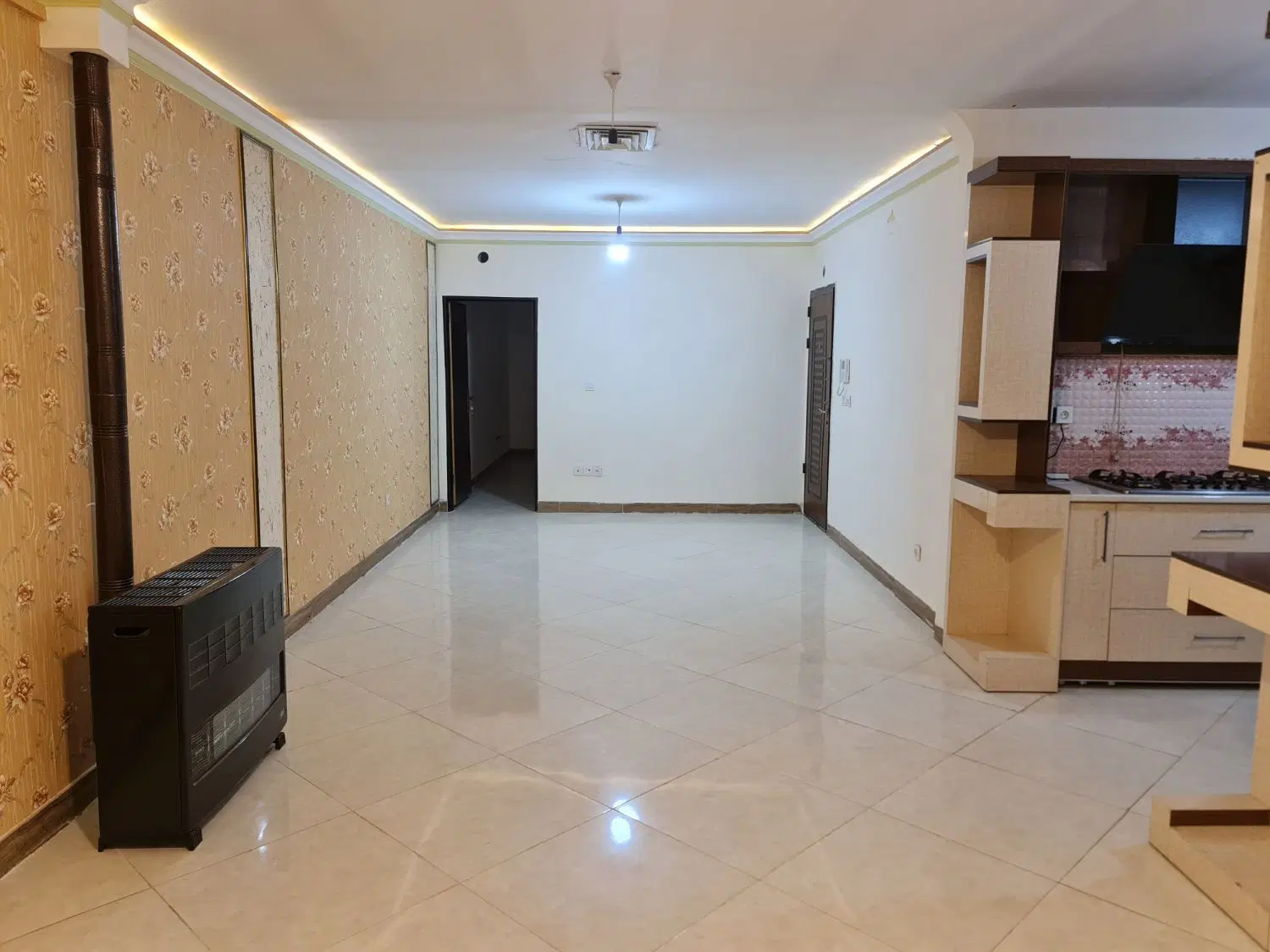 آپارتمان حاشیه نواب مرکز شهر