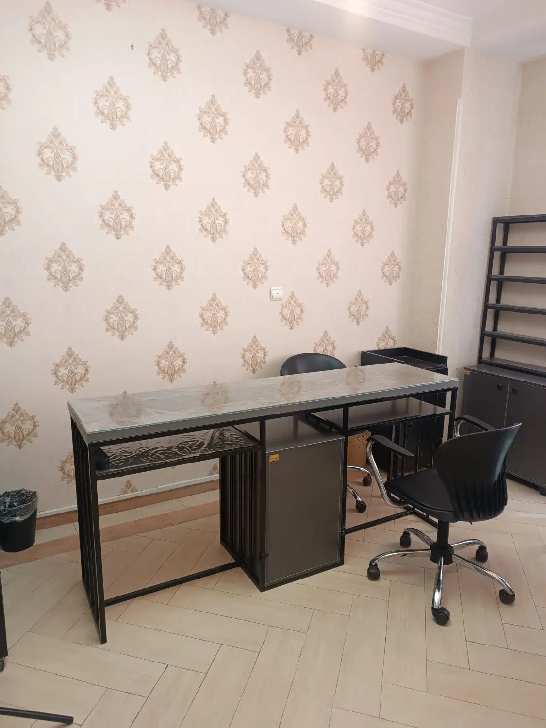 اجاره میز ناخن و تخت مژه