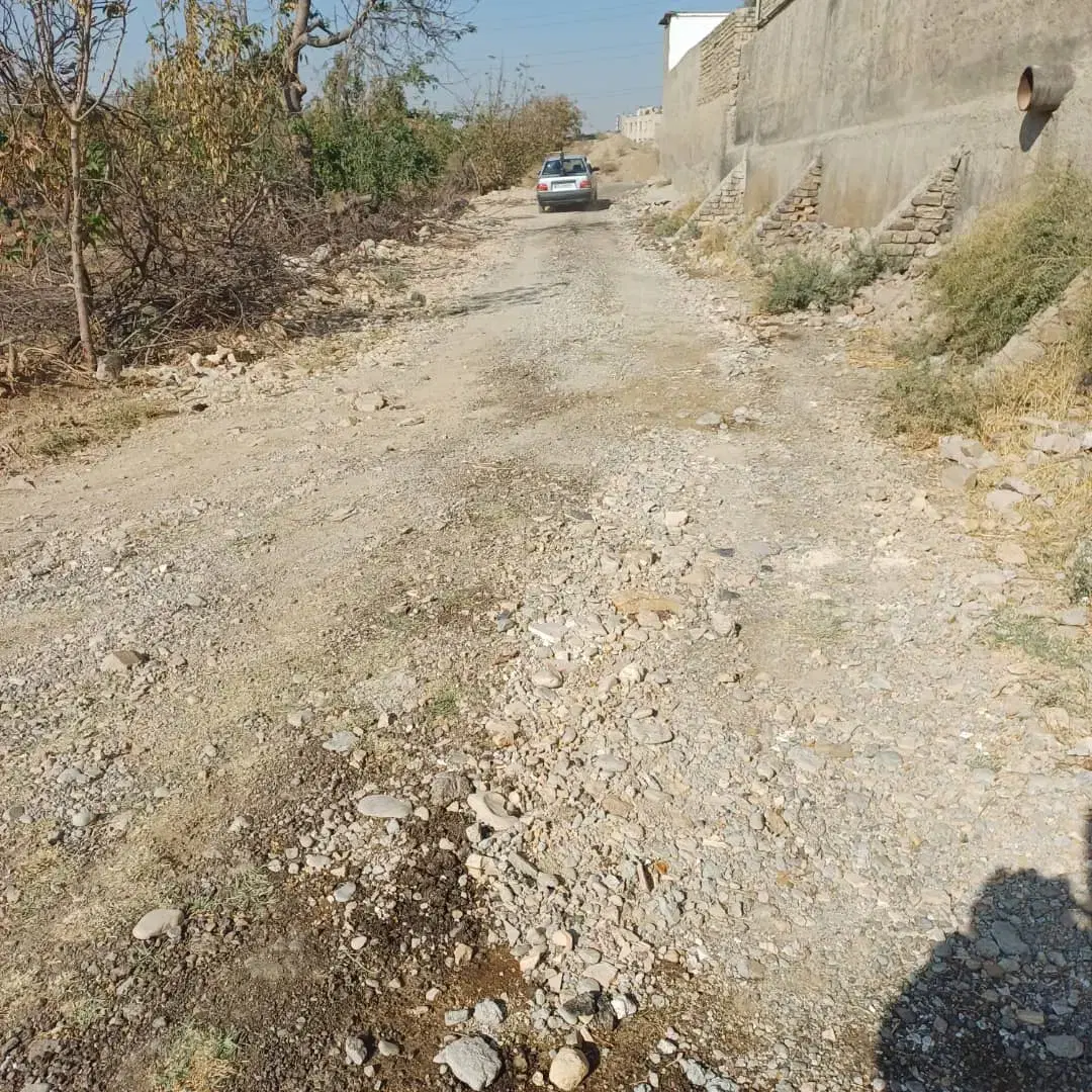 فروش ۱۸۰۰ متری زمین با تعهد چهار دیواری