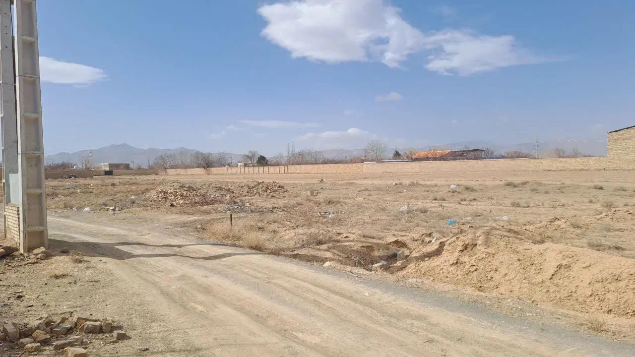 زمین ۵۱۰ متر گاوخانه