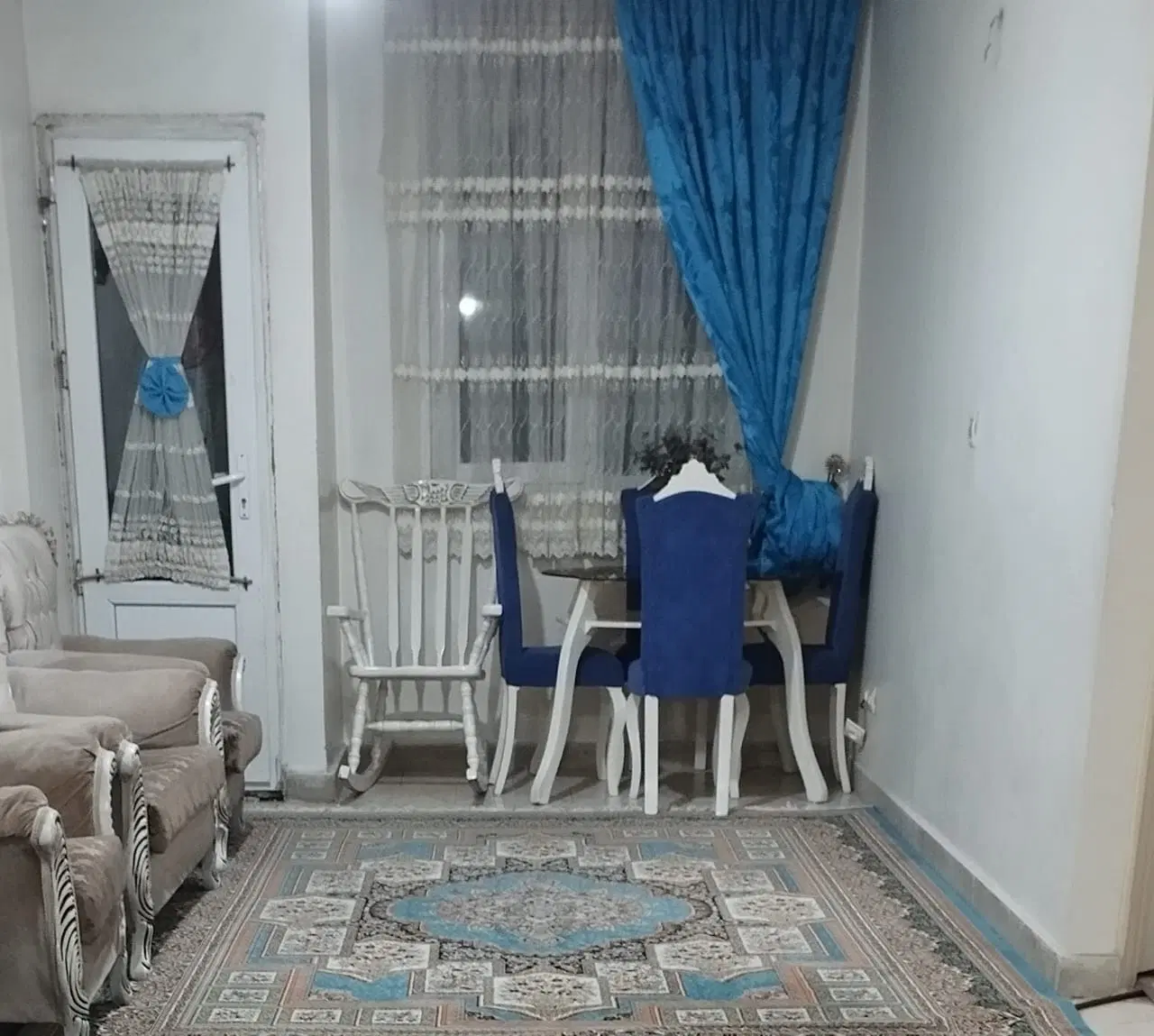 ۷۸متر  ۱خواب،سالن پرده خور،دستغیب