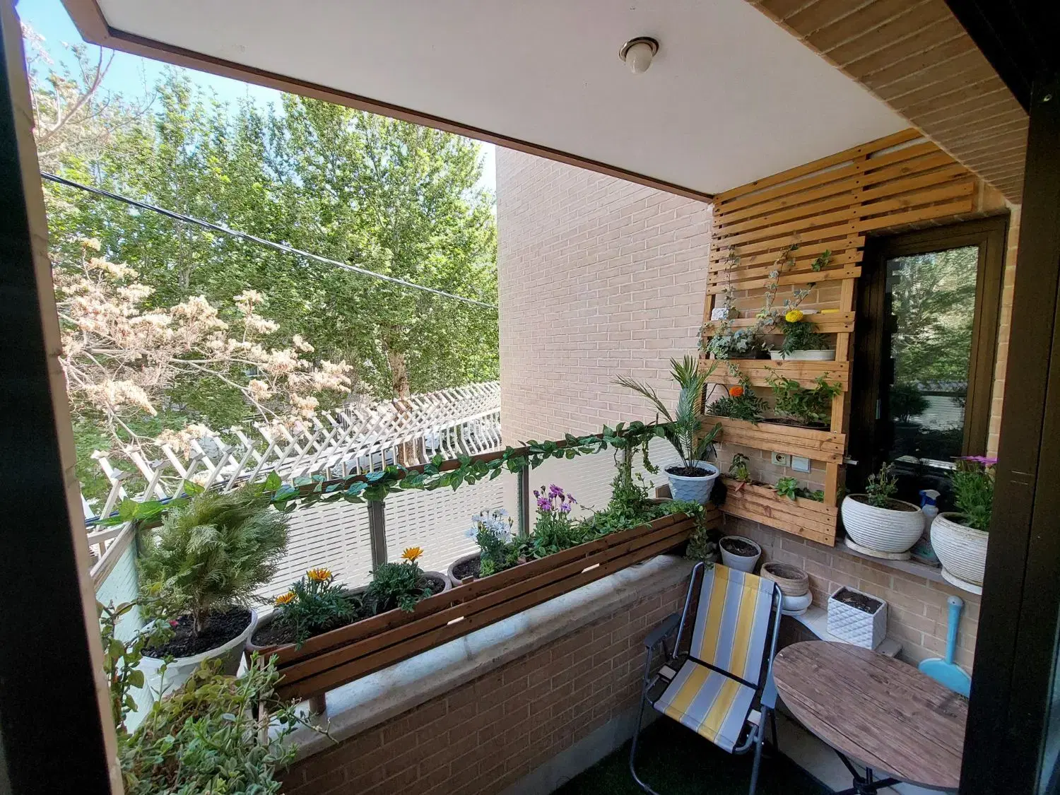 آپارتمان سه خواب. ۳ واحدی