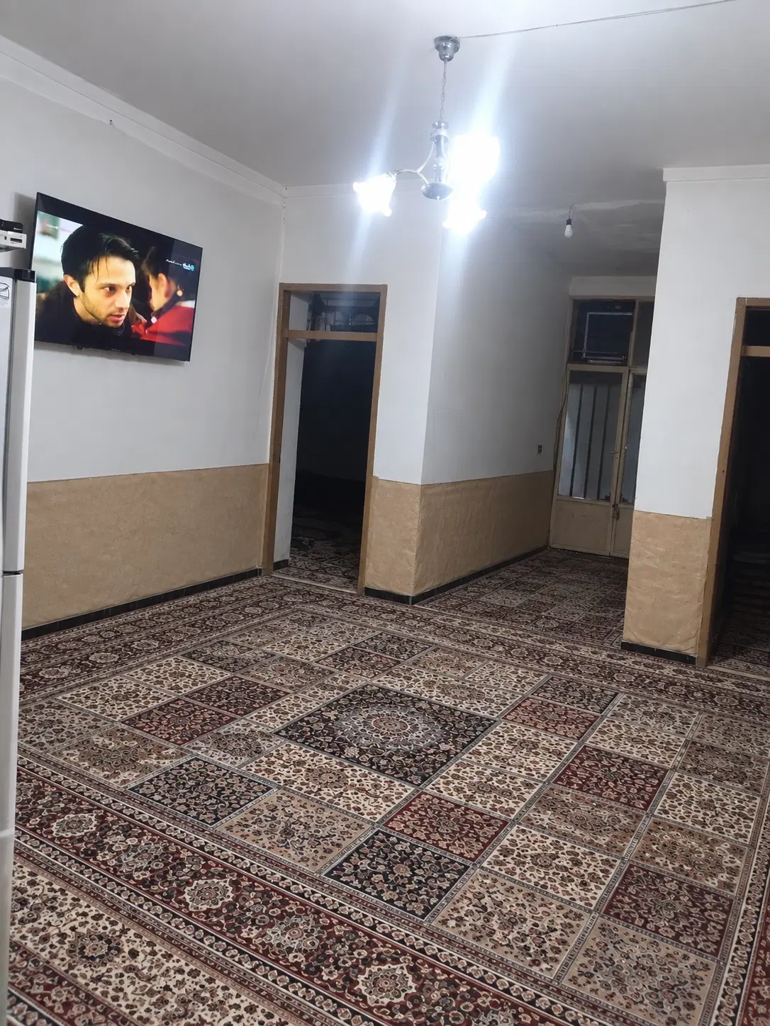 سه خواب حال و حیاط بزرگ آشپزخونه