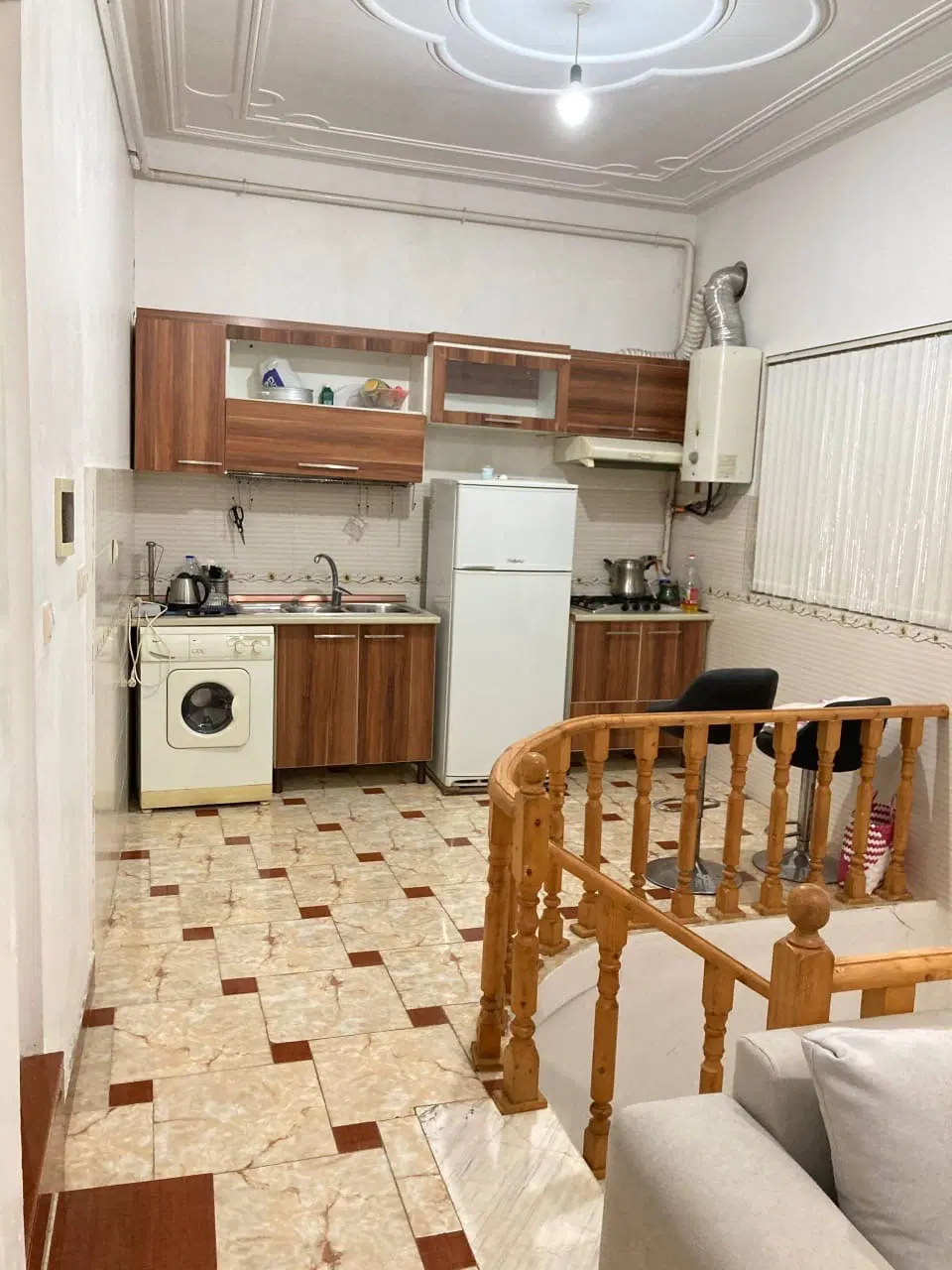 اجاره واحد مستقل با پارکینگ و حیاط خلوت _ سعدی