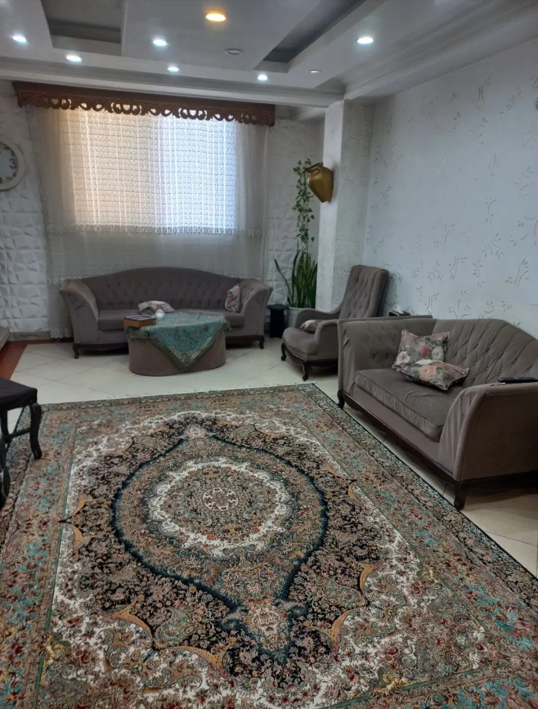 فروش آپارتمان طبقه چهارم با آسانسور