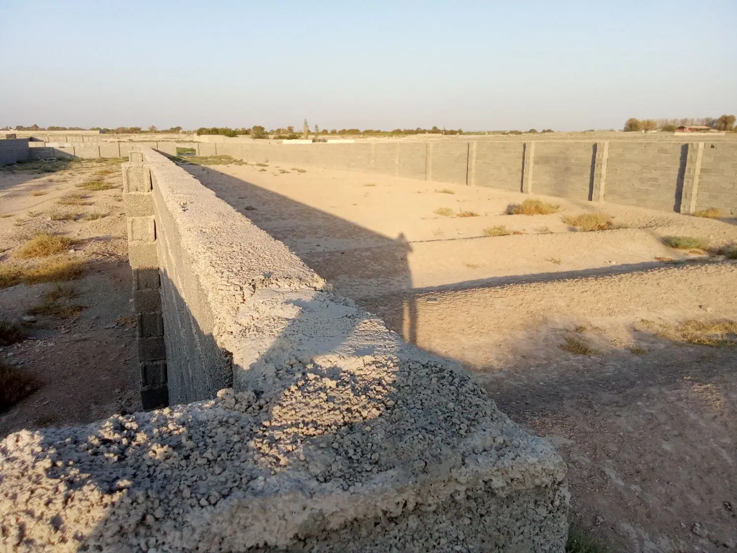 چهاردیواری 1630 متری فرارت شهریار