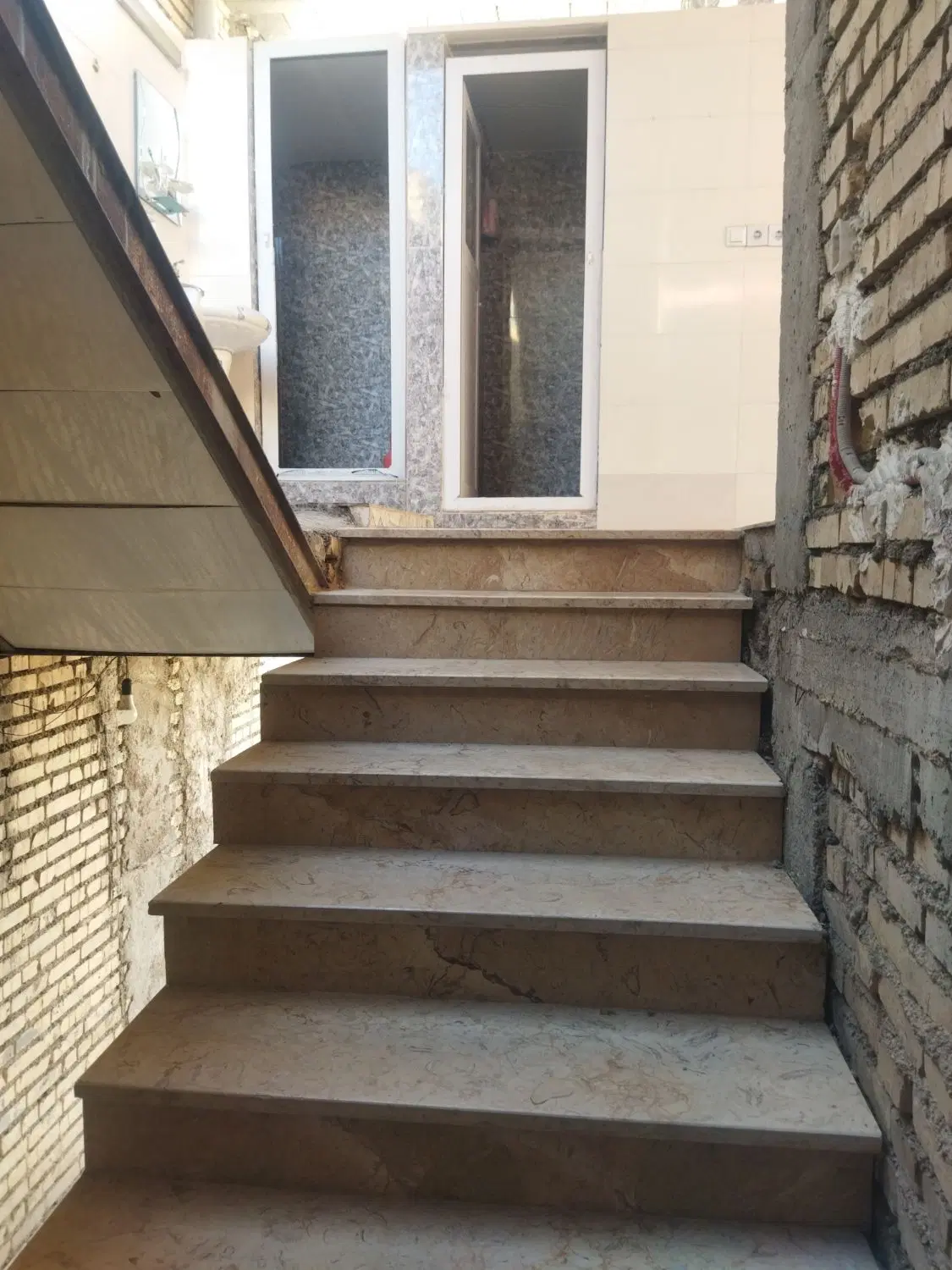 خونه طبقه اول مهاجرین