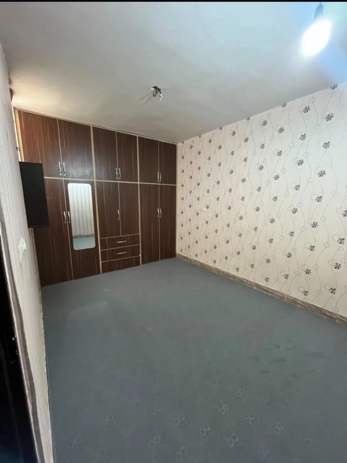 فروش طبقه بالا پارک موتور