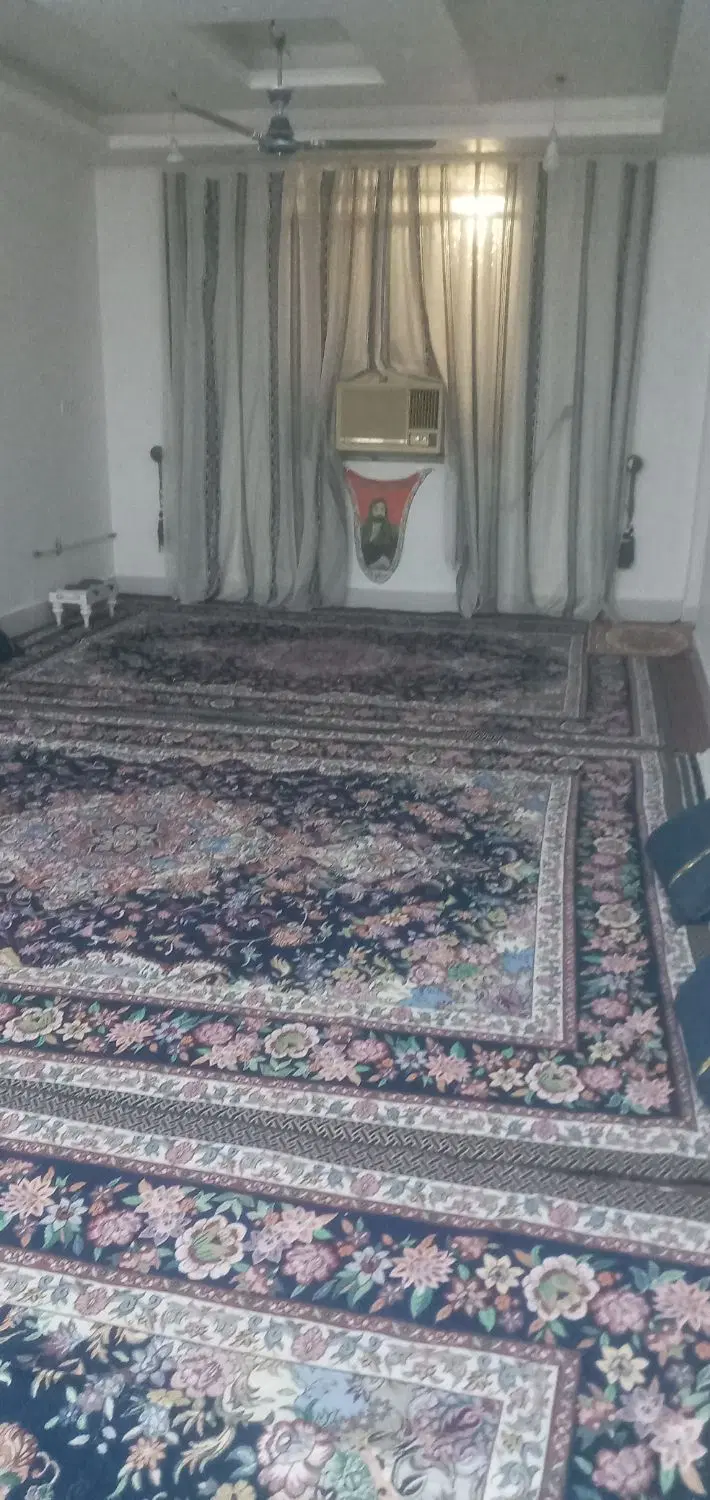 خانه ۲۴۰ متری