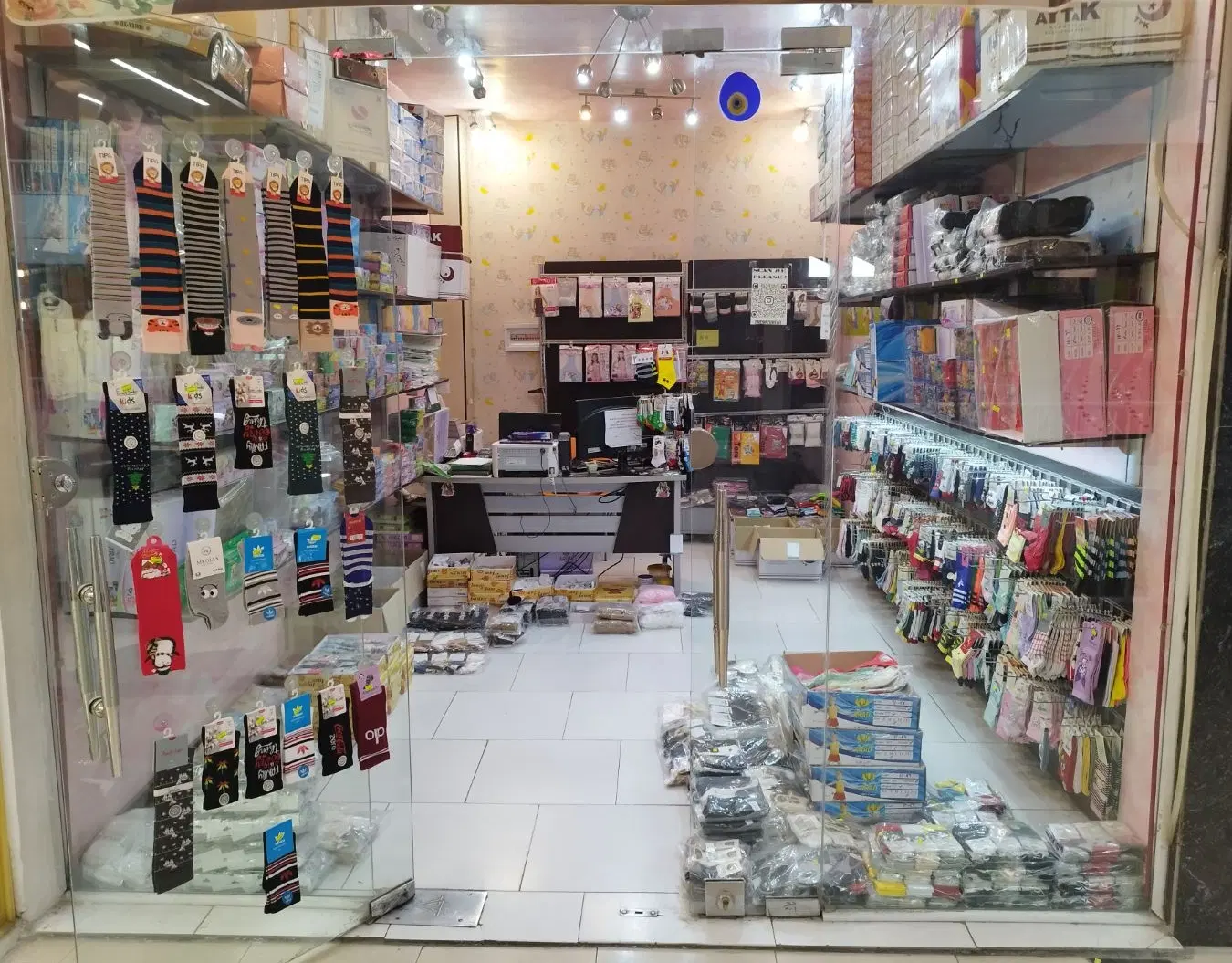 فروش یک باب مغازه در بازار
