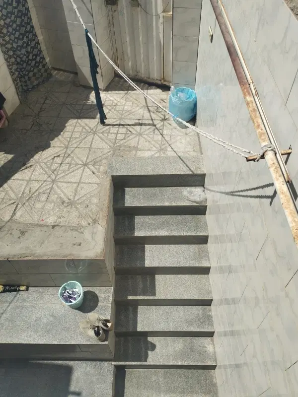 نیم طبقه بعثت