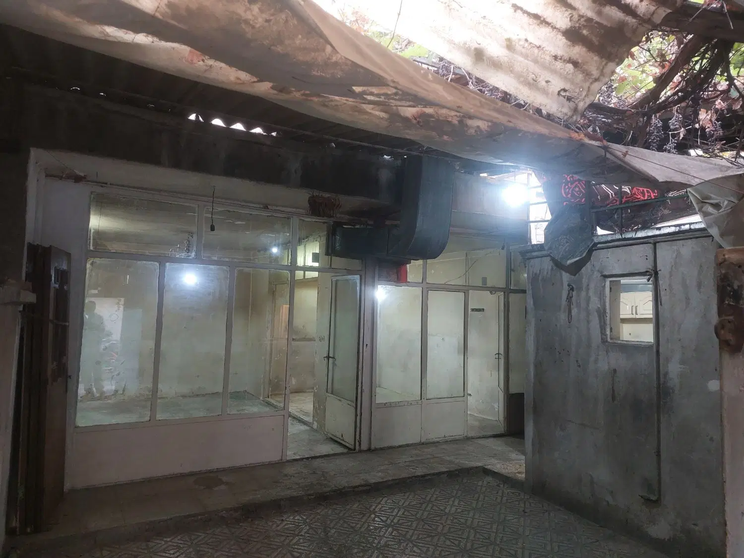 رهن و اجاره خونه حیاط دار کلنگی
