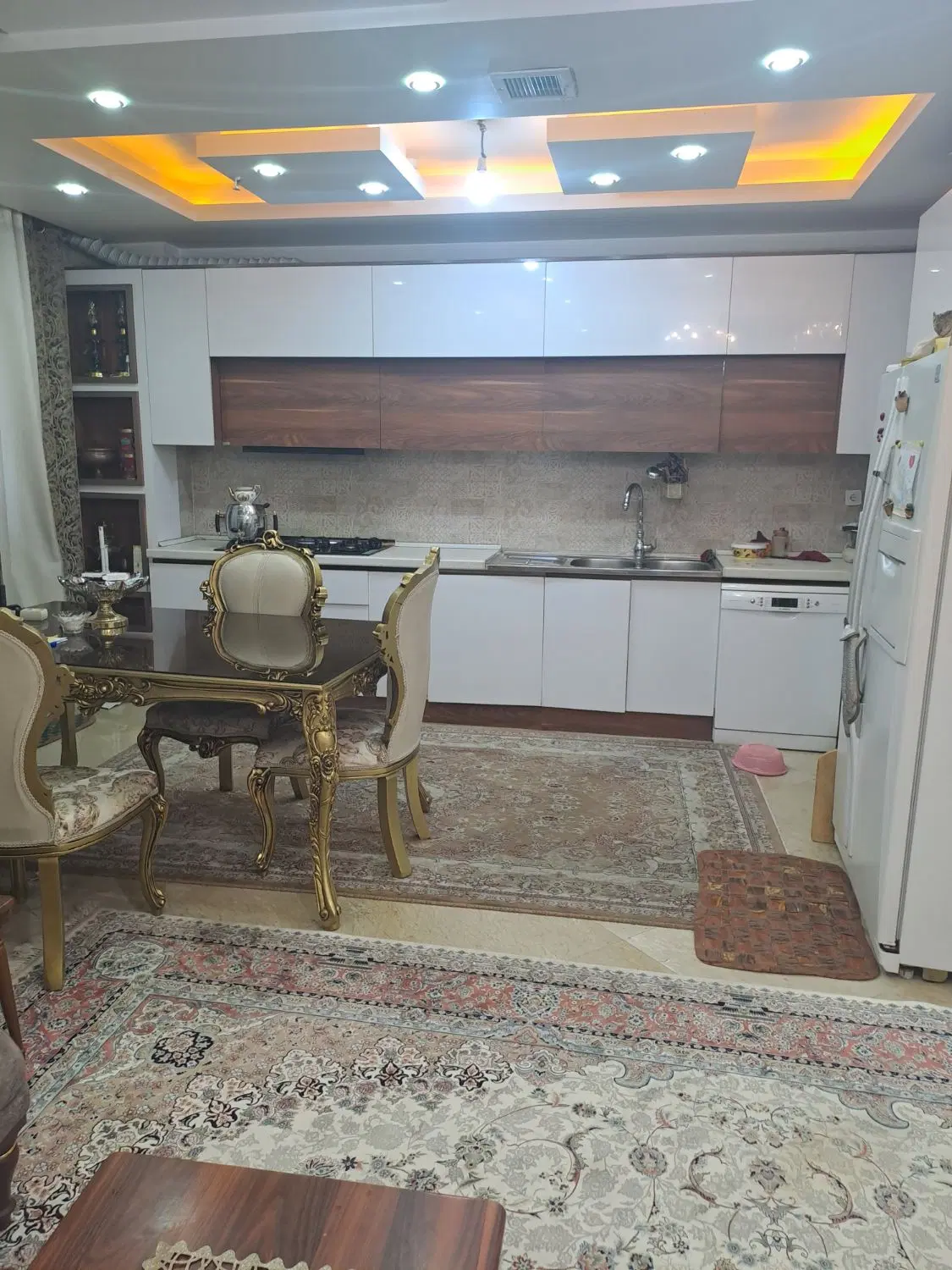 ۱۱۹ متر آپارتمان پرستار شمالی کوچه تفرشی