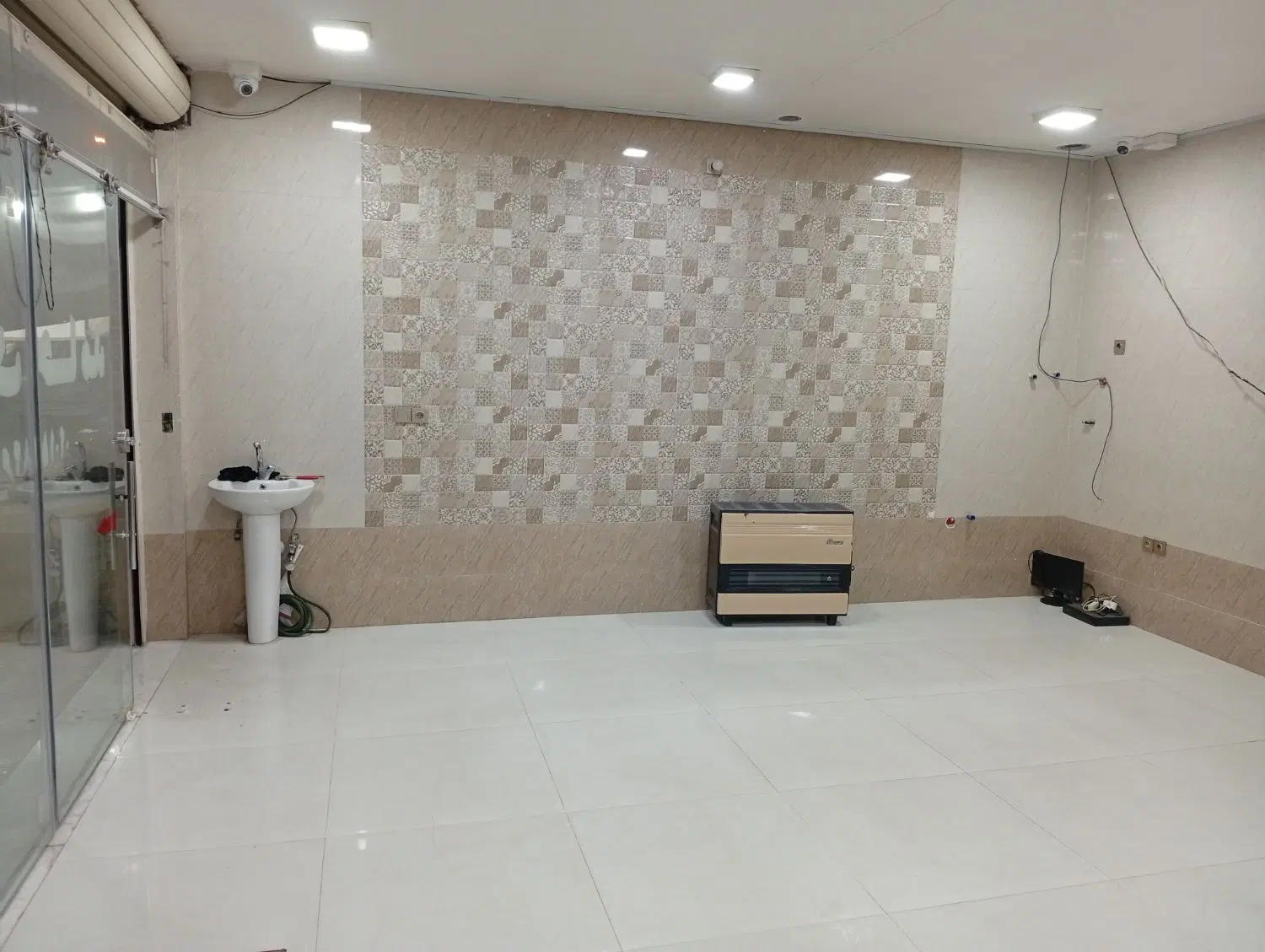 اجاره مغازه  و یا جهت مشارکت