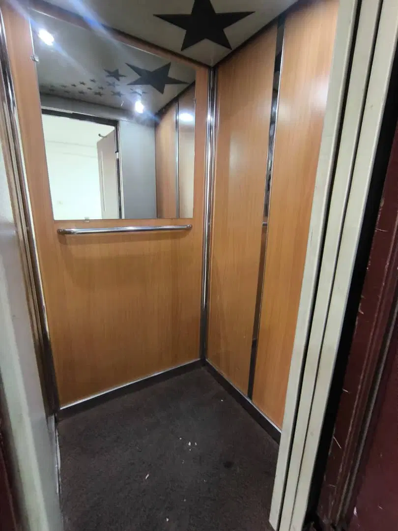 واحد سنددار ۵۵ متری با آسانسور و پارکینگ (باغمیشه)