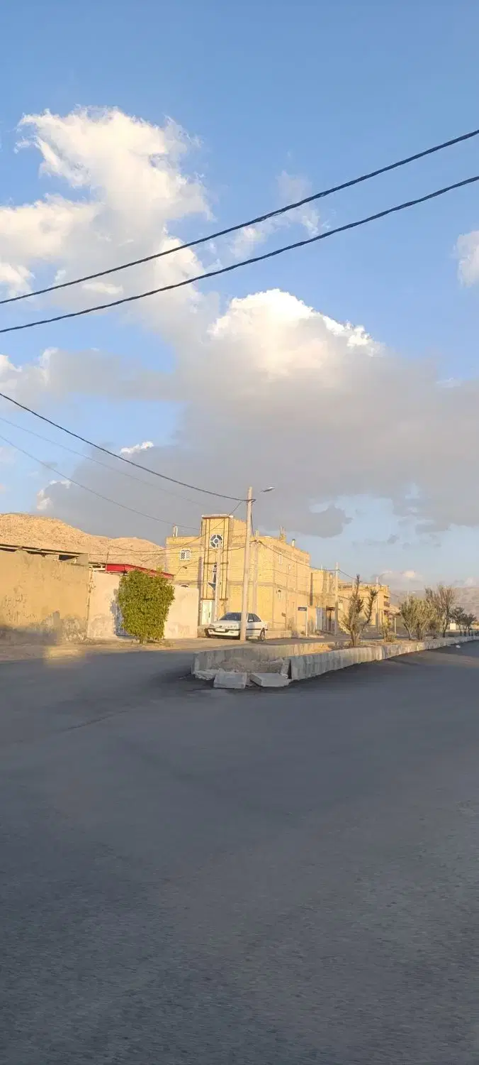 منزل ویلایی دو طبقه سروستان جدا هم می فروشم