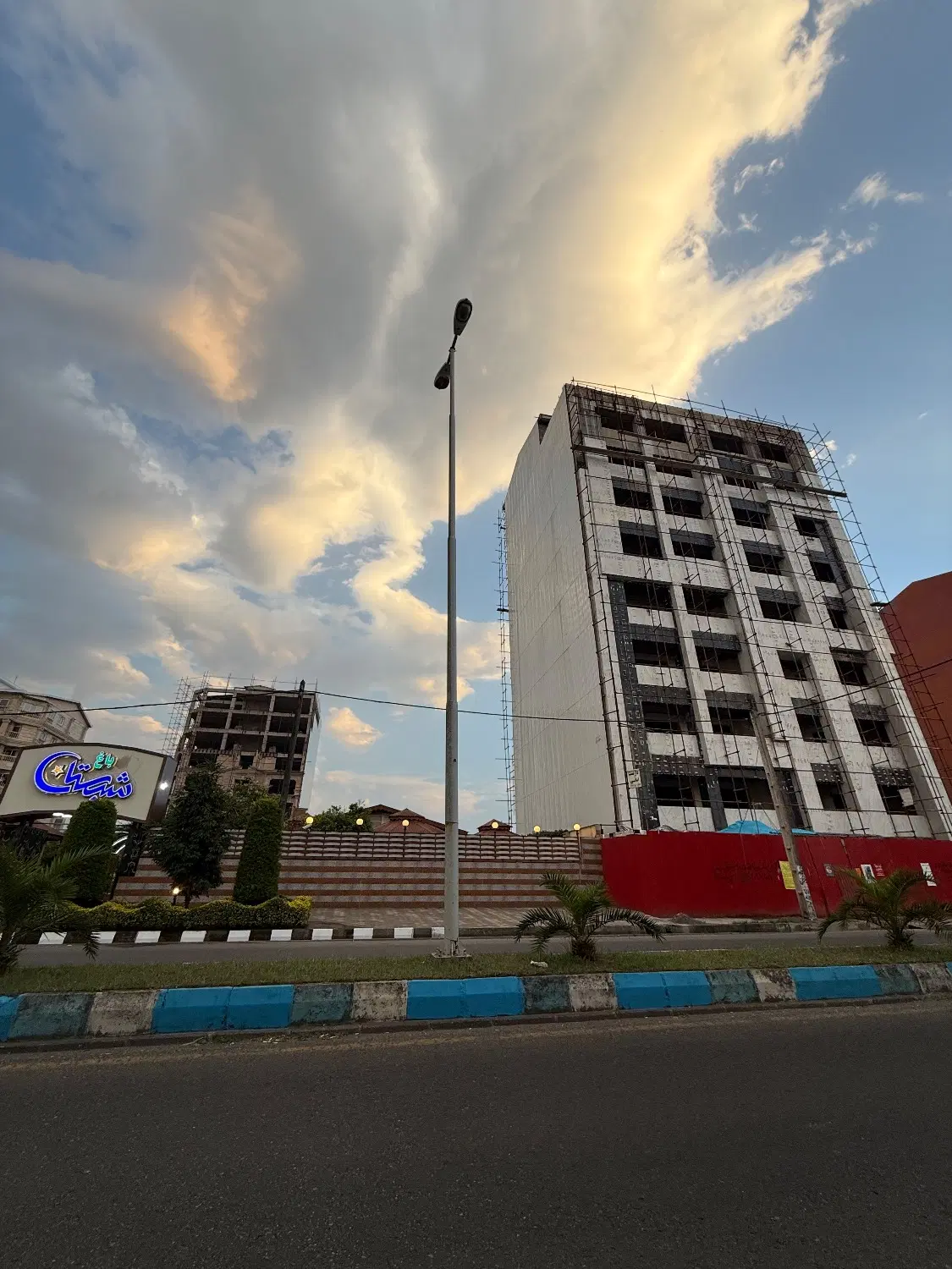 اپارتمان انزلی رو به دریا معاوضه بایزد