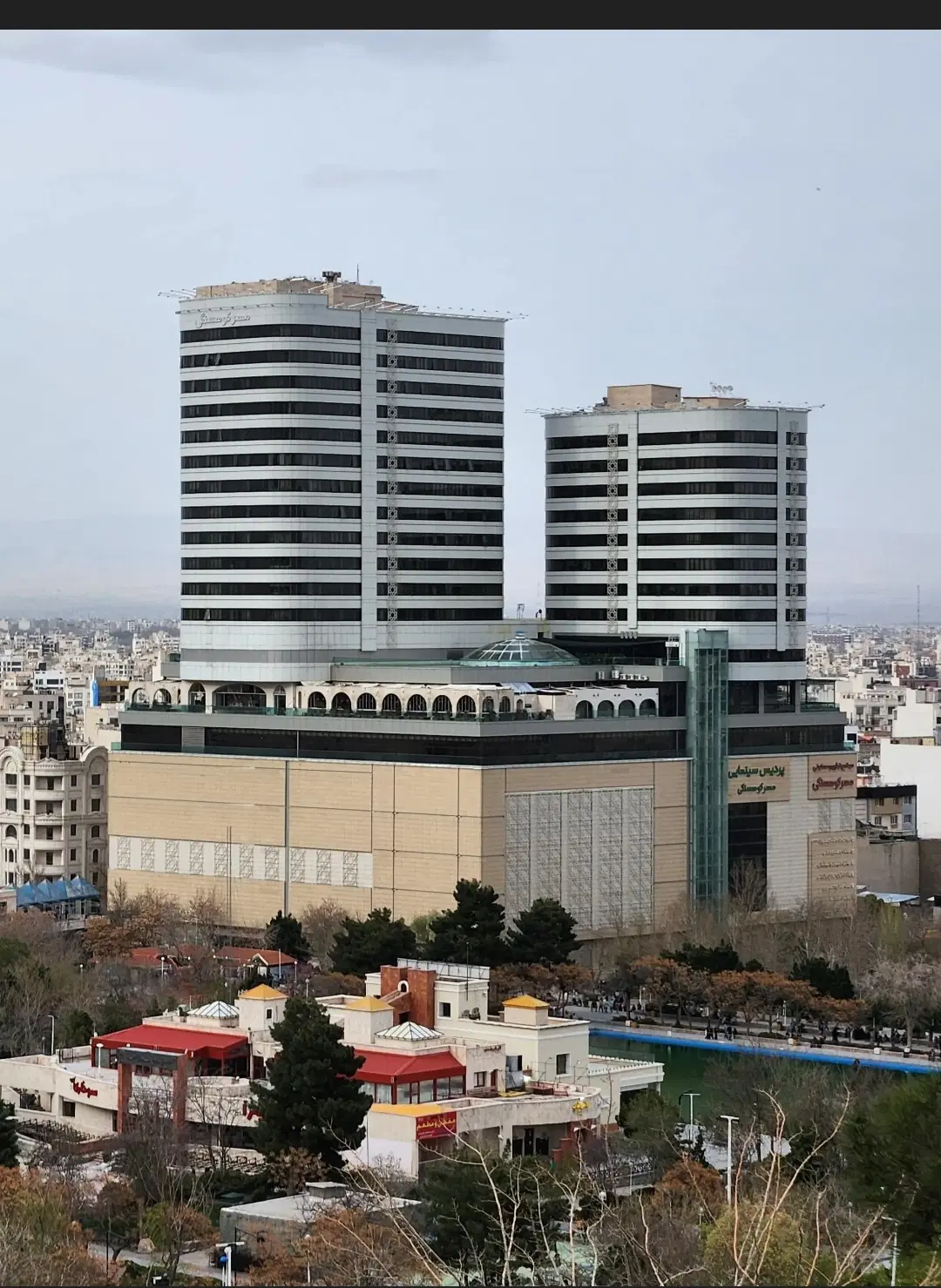 مغازه ۲۱ متری کوهسنگی پوشاک