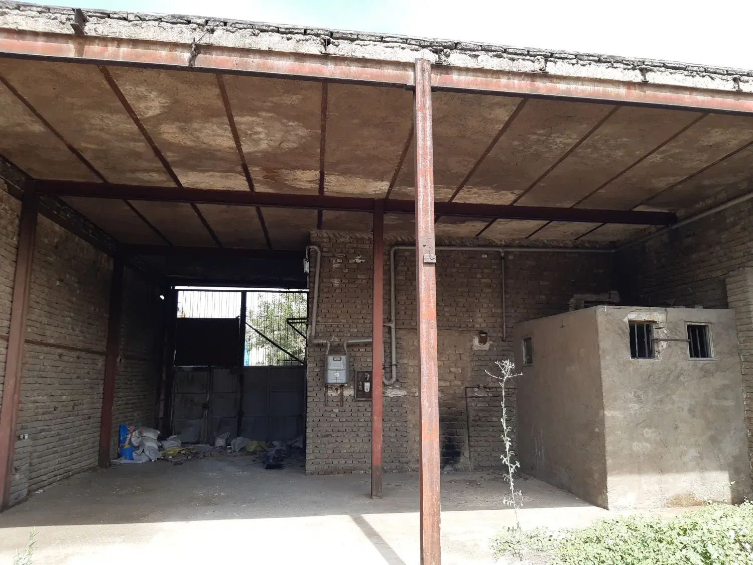 ملک کلنگی خاوران، انورزاده( خواجو کرمانی سابق )