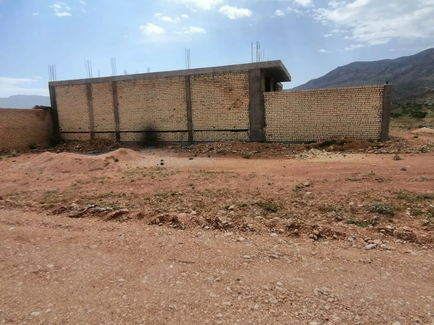 زمین اسکلت صدرا