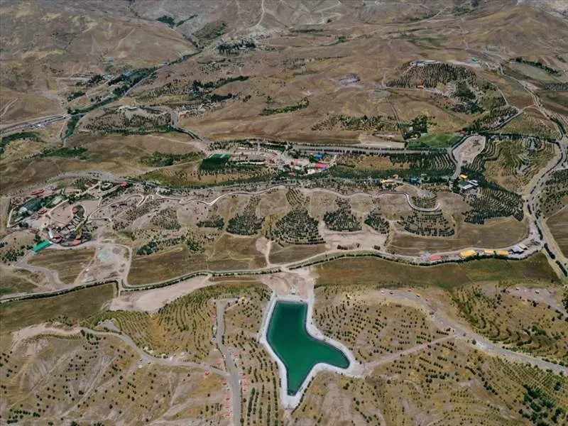 زمین فدک و باراجین