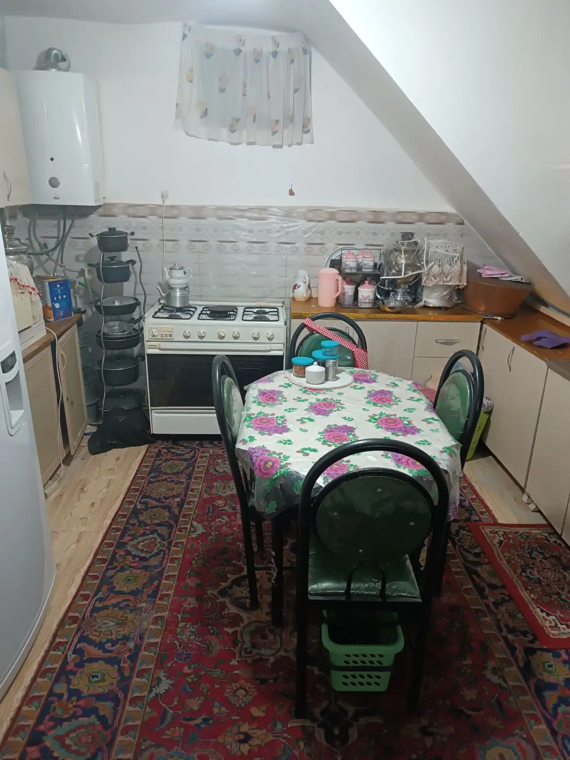 یک باب ساختمان دوطبقه سنددار