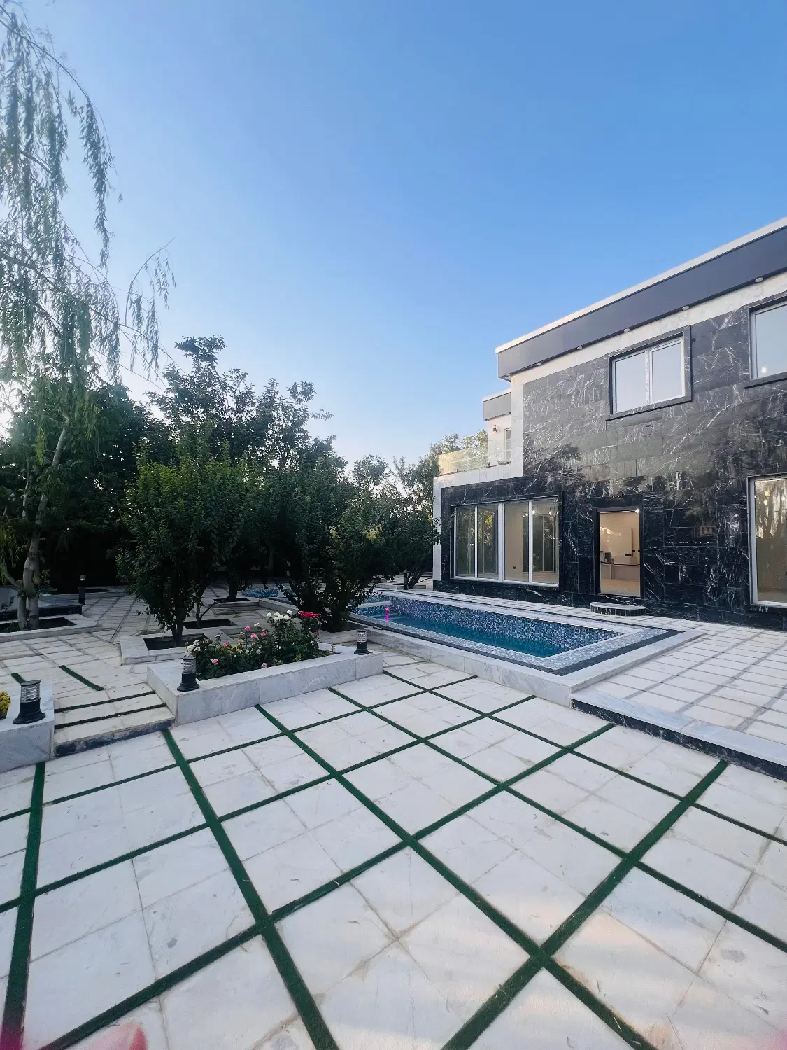 ۶۰۰مترباغ ویلا_دوبلکس_۳خواب_تهاترباواحد_تاپ لوکیشن