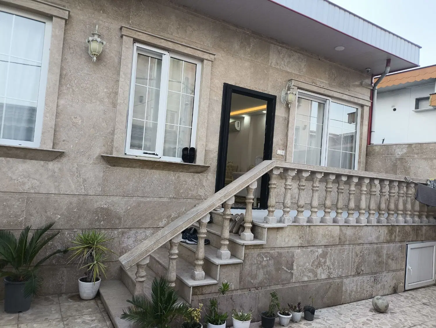 خانه ویلایی نوساز 150متری