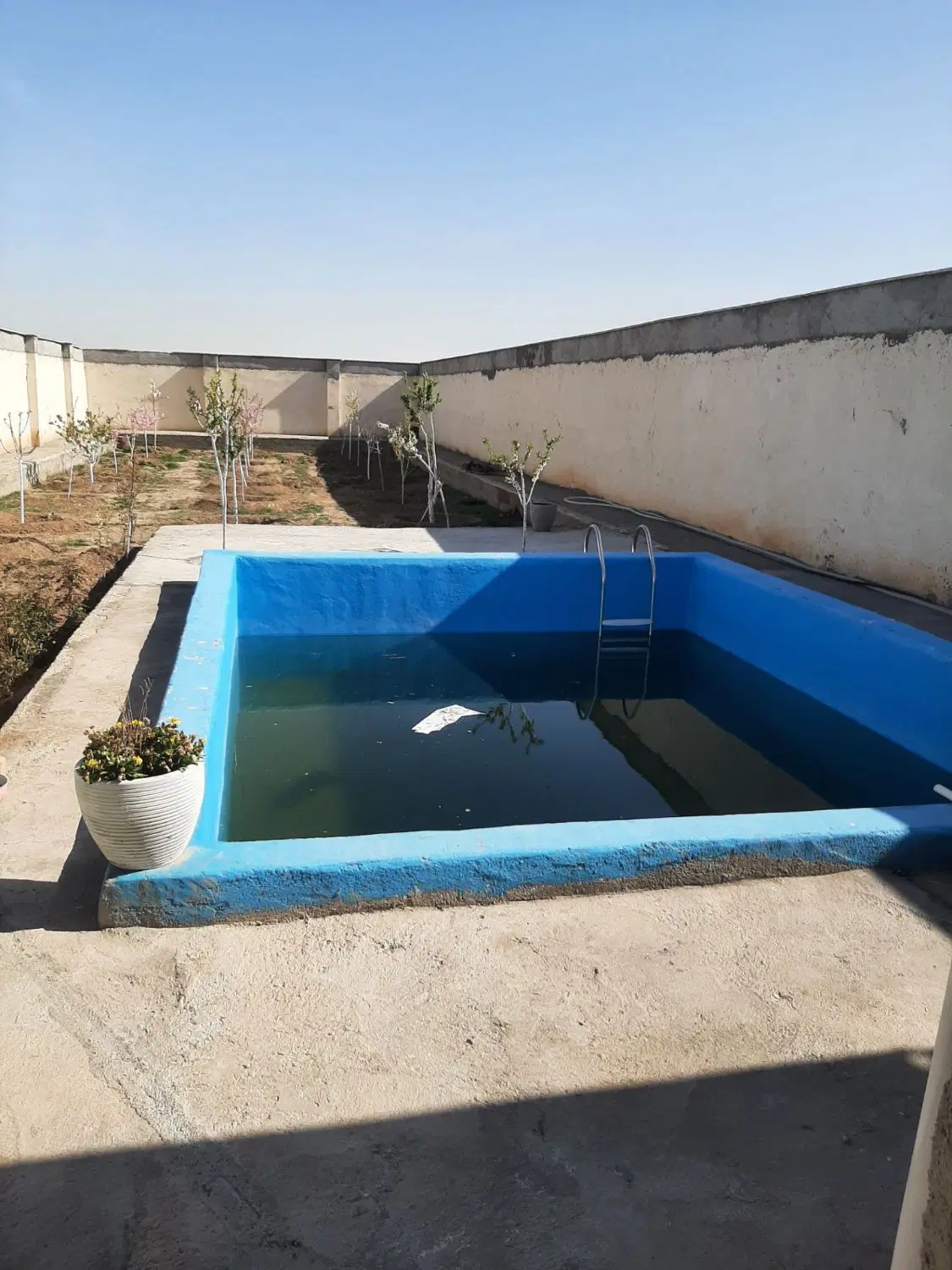 باغچه زیبا و نقلی در بهترین جای شهریار