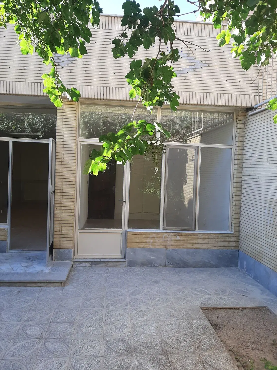 فروش یک واحد ویلایی دربست ازادگان ملک شهر